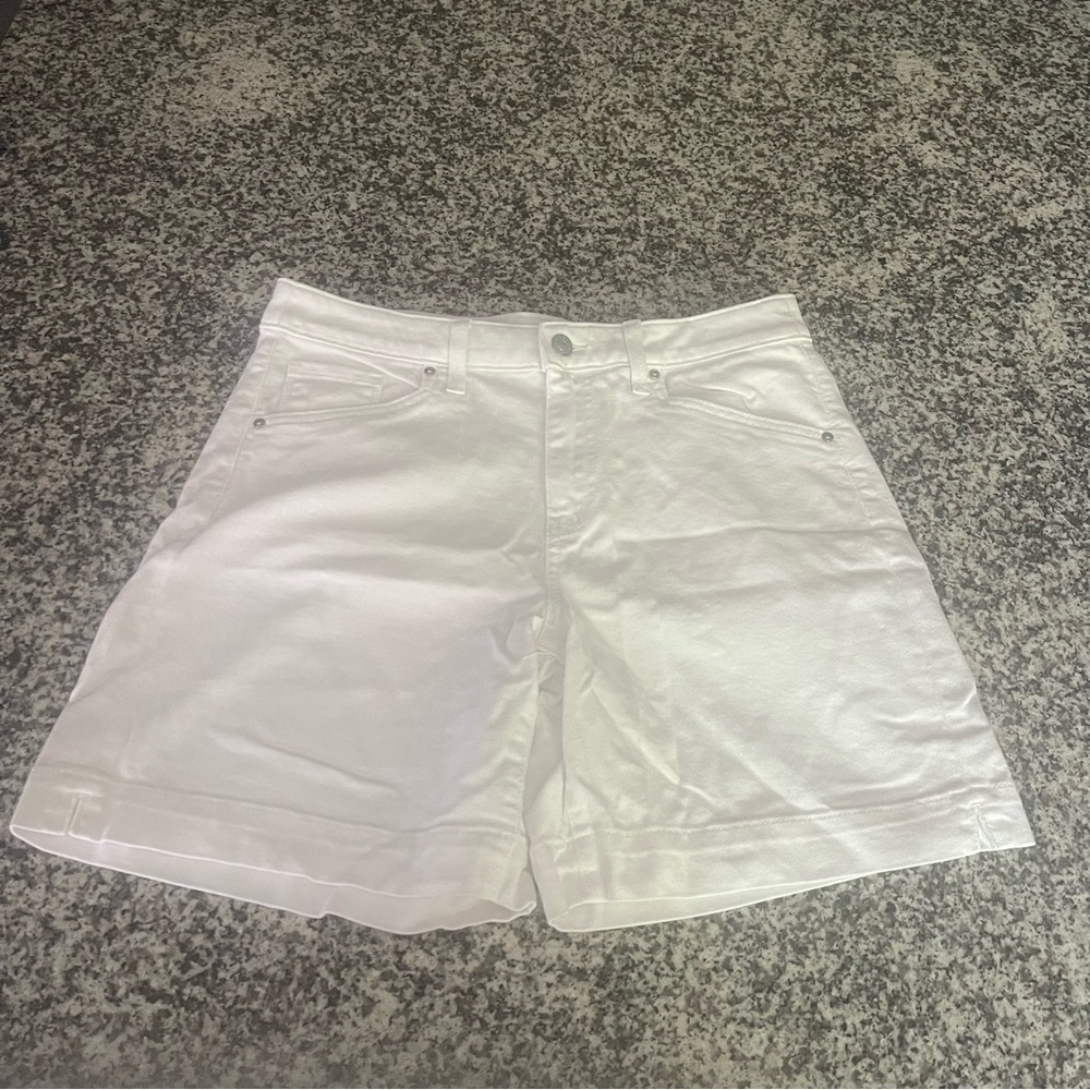 Chicos Womens Jean Shorts Size 0.5 6R White denim Modest Cottage
